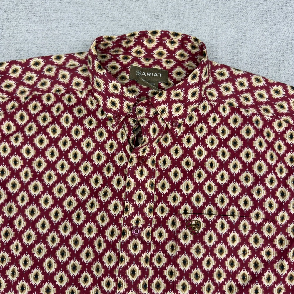 Ariat Shirt Mens Small Burgundy Geometric Southwestern Button Down Cowboy Casual